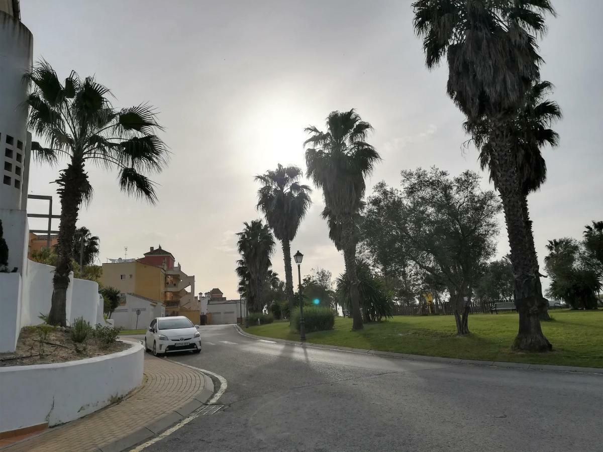 Cadiz Golf Apartment ซันลูการ์เดบาร์ราเมดา ภายนอก รูปภาพ